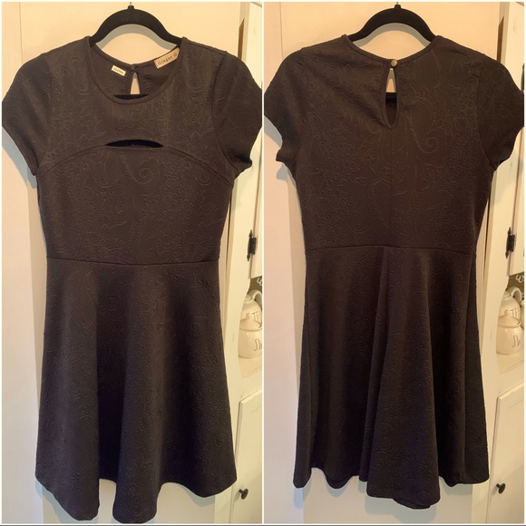 Textured dress - Picture 1 of 1